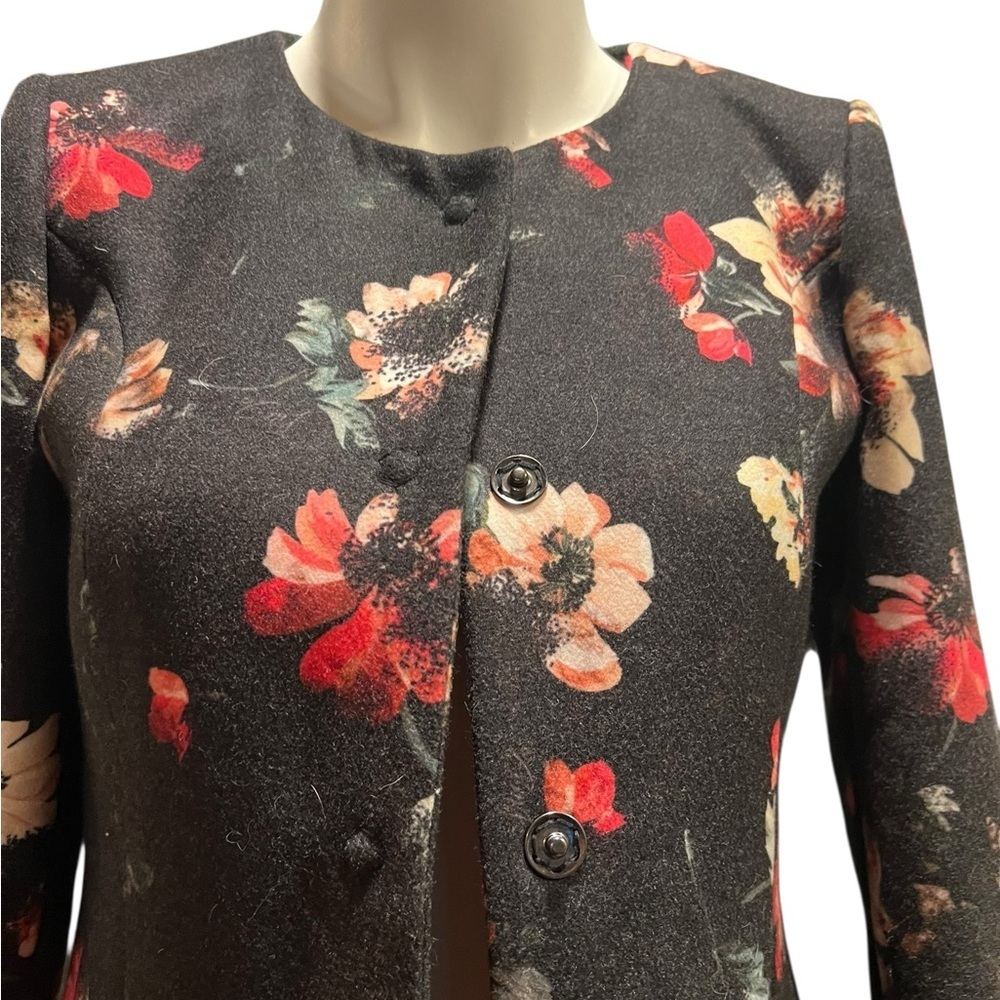 Liu Jo Black Floral Women's Blazer size Eu 40 US Size 8 see measurements. - Picture 2 of 8
